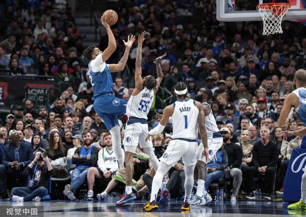 课间一刻钟 学生“动起来.